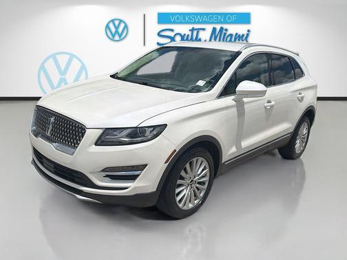 White Platinum Clearcoat Metallic 2019 Lincoln MKC Standard