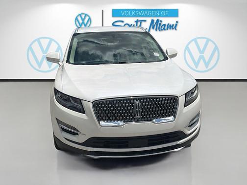 White Platinum Clearcoat Metallic 2019 Lincoln MKC Standard