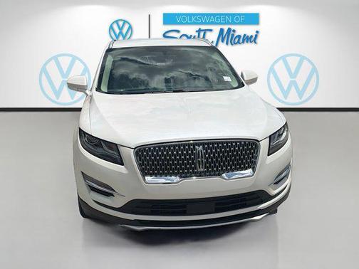 White Platinum Clearcoat Metallic 2019 Lincoln MKC Standard