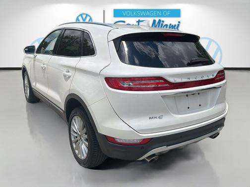 White Platinum Clearcoat Metallic 2019 Lincoln MKC Standard
