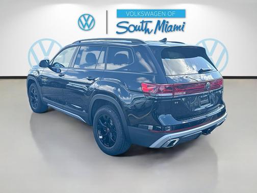deep black pearl 2026 Volkswagen Atlas Peak Edition