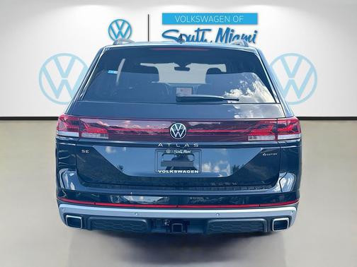 deep black pearl 2026 Volkswagen Atlas Peak Edition