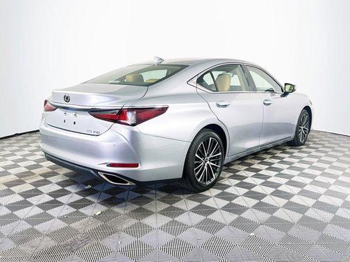 2022 Lexus ES 350 Base