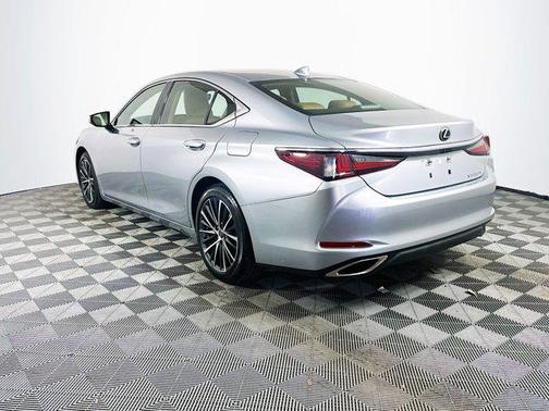 2022 Lexus ES 350 Base