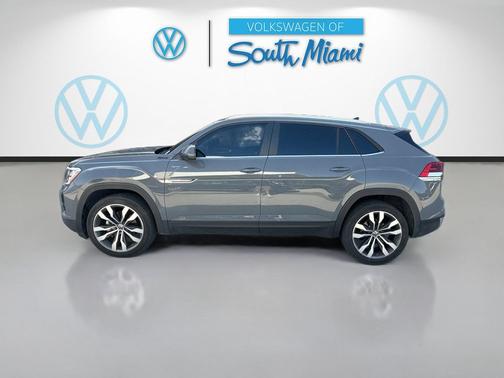 Deep Black Pearl 2026 Volkswagen Atlas Cross Sport 2.0T SE w/Technology 4MOTION