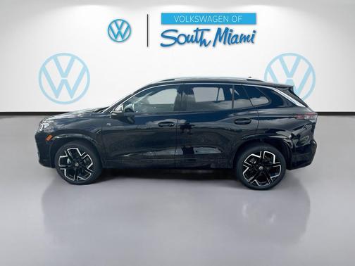 Deep Black Pearl 2026 Volkswagen Tiguan 2.0T SEL R-Line 4MOTION