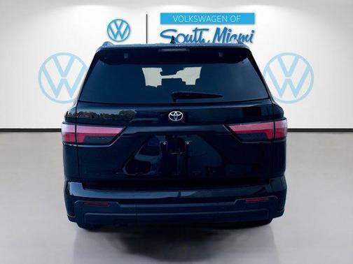 2024 Toyota Sequoia SR5