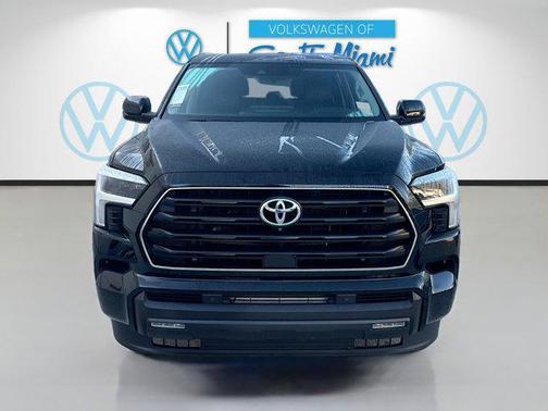 2024 Toyota Sequoia SR5