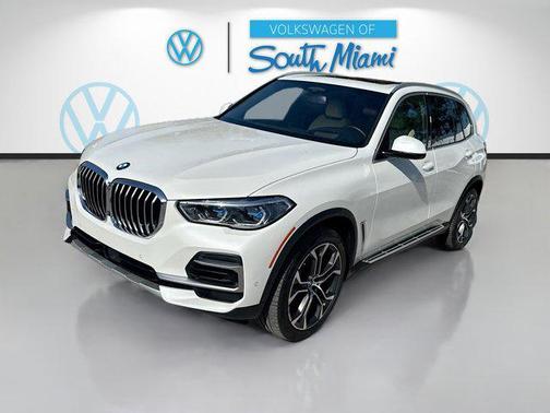 Mineral White Metallic 2022 BMW X5 xDrive40i