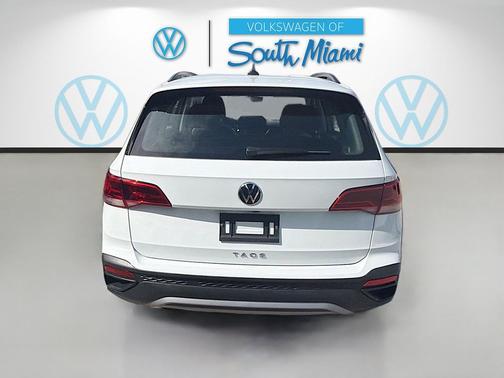 Pure White 2023 Volkswagen Taos 1.5T S