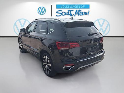 Deep Black 2022 Volkswagen Taos 1.5T SE