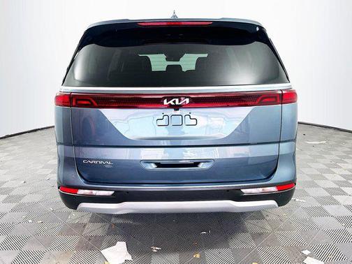 2023 Kia Carnival EX