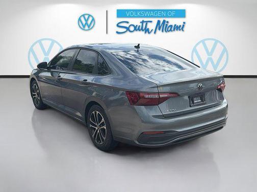 Pure White 2022 Volkswagen Jetta 1.5T Sport