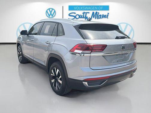 Pyrite Silver Metallic 2023 Volkswagen Atlas Cross Sport 2.0T SE
