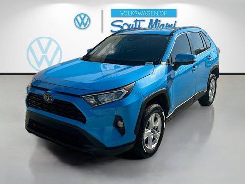 2020 Toyota RAV4 XLE