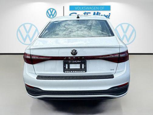 White Pearl 2026 Volkswagen Jetta 1.4T SE