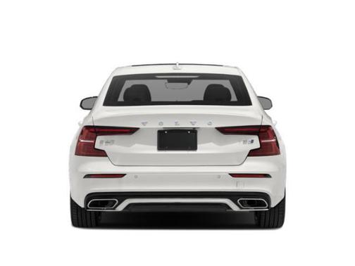 Birch 2022 Volvo S60 Recharge Plug-In Hybrid T8 R-Design Expression