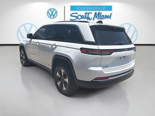 Bright White Clearcoat 2022 Jeep Grand Cherokee 4xe Base