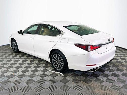 2022 Lexus ES 350 Base