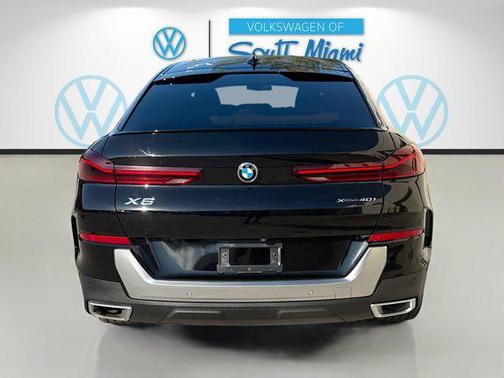 2023 BMW X6 xDrive40i