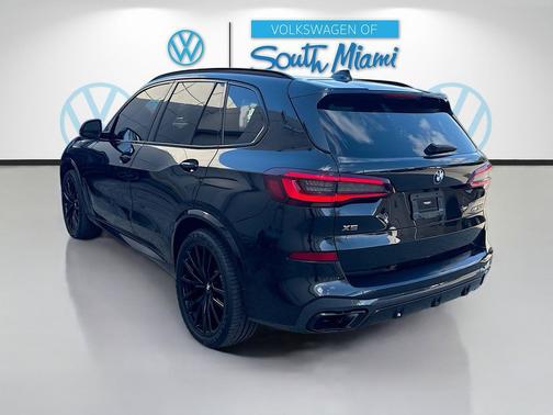 Black Sapphire Metallic 2023 BMW X5 M50i