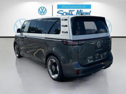 2025 Volkswagen ID. Buzz Pro S Plus