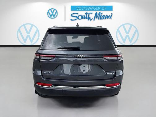 Baltic Gray Metallic Clearcoat 2025 Jeep Grand Cherokee Limited