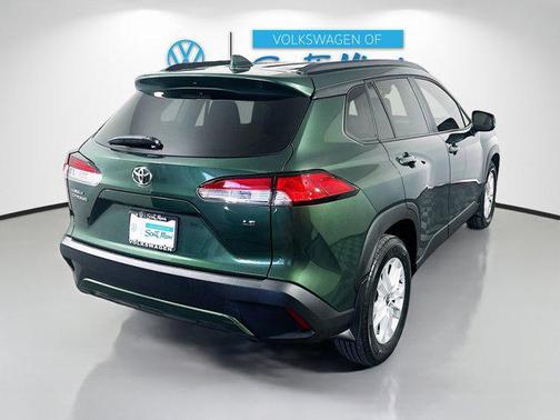 2024 Toyota Corolla Cross LE