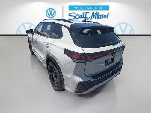Sandstone 2026 Volkswagen Tiguan 2.0T SE R-Line Black
