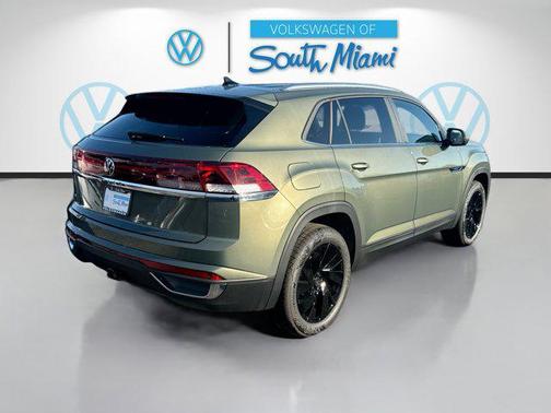 2026 Volkswagen Atlas Cross Sport 2.0T SE w/Technology