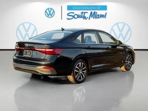 Deep Black Pearl 2026 Volkswagen Jetta 1.4T SE