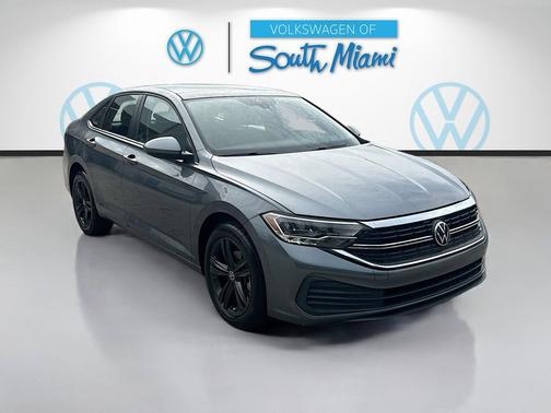 Gray 2022 Volkswagen Jetta 1.5T SE