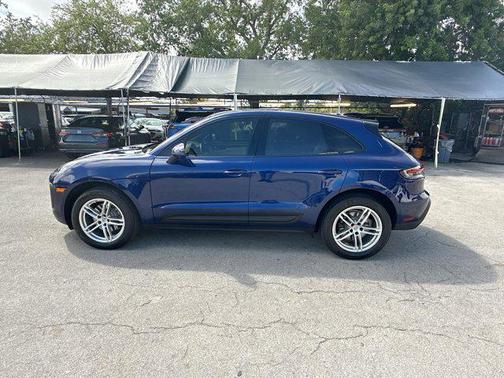 Blue 2022 Porsche Macan Macan