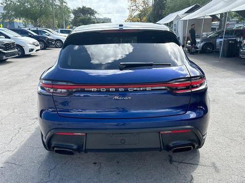Blue 2022 Porsche Macan Macan