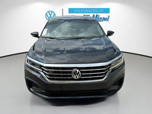 2022 Volkswagen Passat 2.0T R-Line
