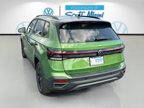 2026 Volkswagen Taos SE Black