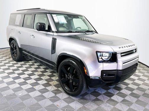 2024 Land Rover Defender 130 P400 X-Dynamic SE