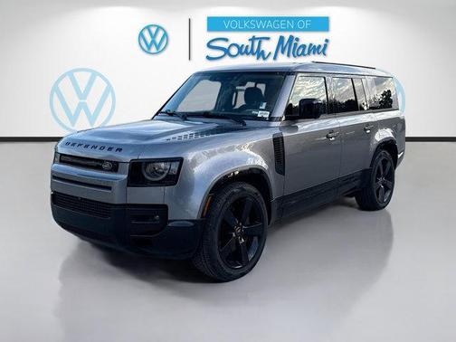 2024 Land Rover Defender 130 P400 X-Dynamic SE