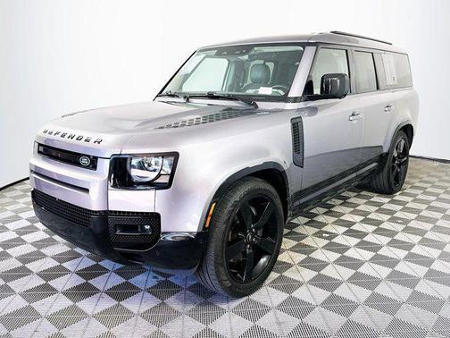 2024 Land Rover Defender 130 P400 X-Dynamic SE