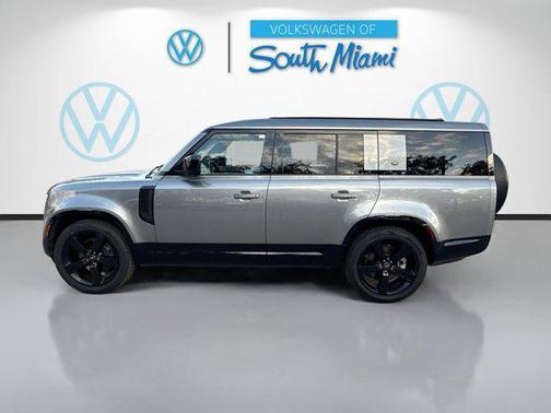 2024 Land Rover Defender 130 P400 X-Dynamic SE