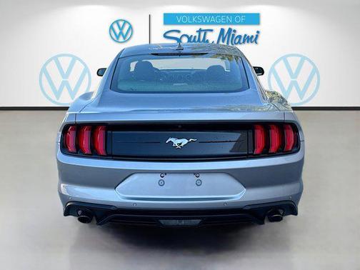 2022 Ford Mustang EcoBoost