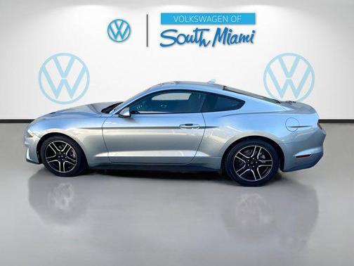 2022 Ford Mustang EcoBoost