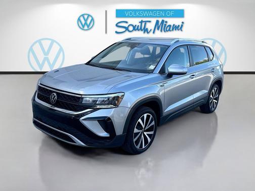 Pyrite Silver Metallic 2024 Volkswagen Taos 1.5T SE