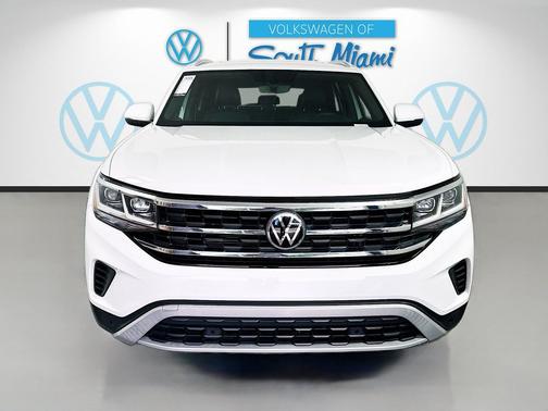 Pure White 2021 Volkswagen Atlas Cross Sport 3.6L V6 SE w/Technology