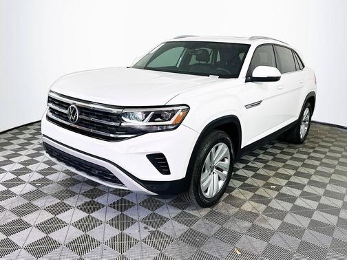 Pure White 2021 Volkswagen Atlas Cross Sport 3.6L V6 SE w/Technology