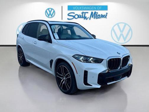 2025 BMW X5 M60i
