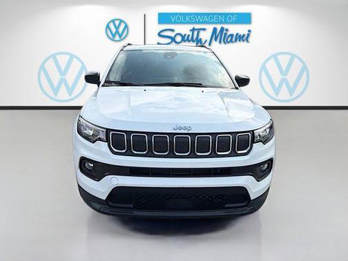 Bright White Clearcoat 2022 Jeep Compass Latitude