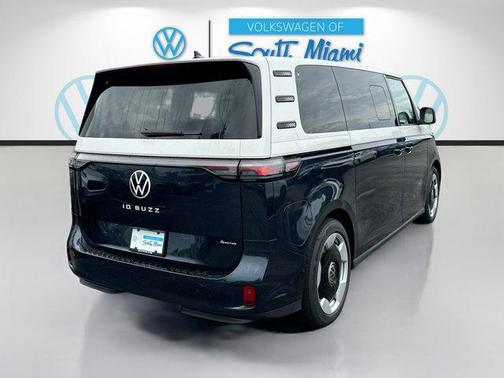 2025 Volkswagen ID. Buzz Pro S Plus with 4MOTION