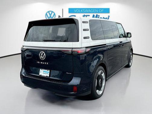 2025 Volkswagen ID. Buzz Pro S Plus with 4MOTION