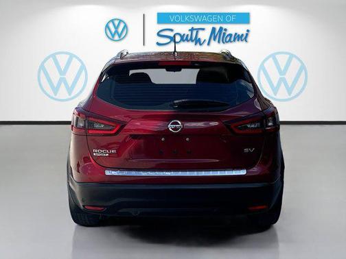 2022 Nissan Rogue Sport SV